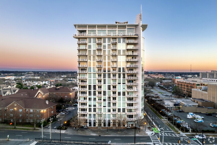 More Photos Of 505 E 6th St, Charlotte Apartments For Sale