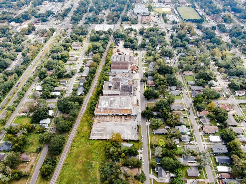 Primary Photo Of 1429 W 16th St, Jacksonville Warehouse For Sale
