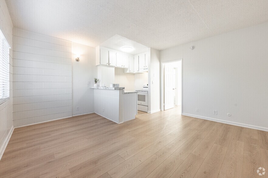 More Photos Of 835 W Rosecrans Ave, Gardena Apartments For Sale