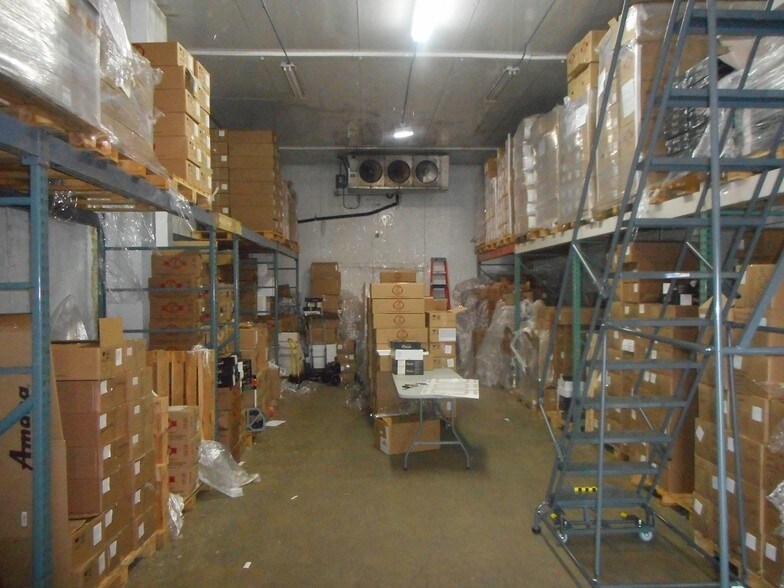 More Photos Of 500 NE 185th St, Miami Refrigeration Cold Storage For Sale