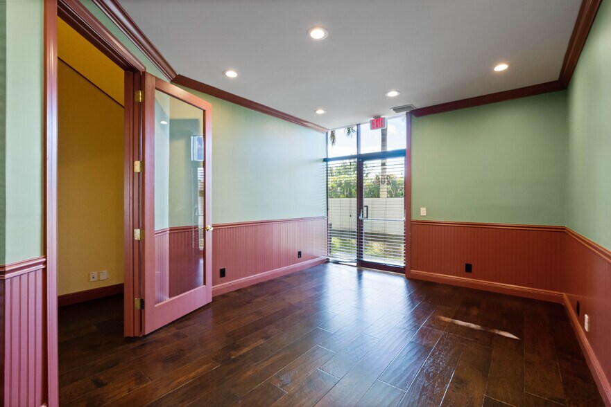 More Photos Of 658 W Indiantown Rd, Jupiter Medical For Sale