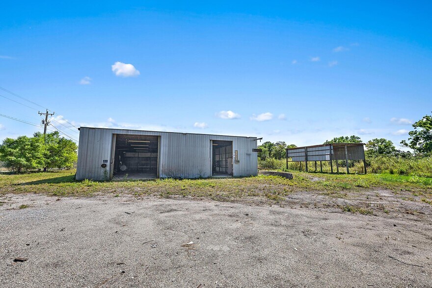 More Photos Of 15803 SW Farm Rd, Indiantown Manufacturing For Sale