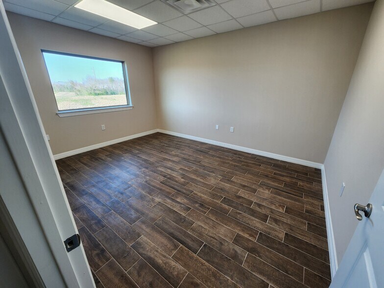 More Photos Of 16310 State Highway 249, Houston Office For Sale
