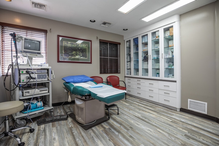 More Photos Of 7765 SW 87th Ave, Miami Medical For Sale