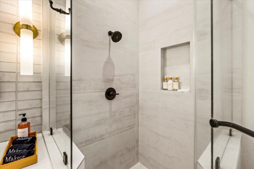 More Photos Of 8811 West Ln, Magnolia Office For Sale