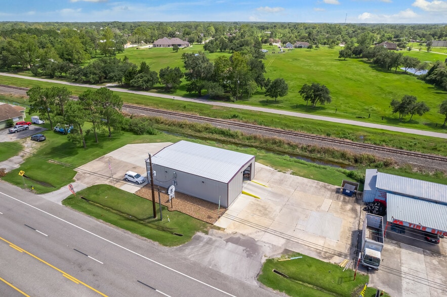 More Photos Of 13111 Highway 6, Santa Fe Freestanding For Sale