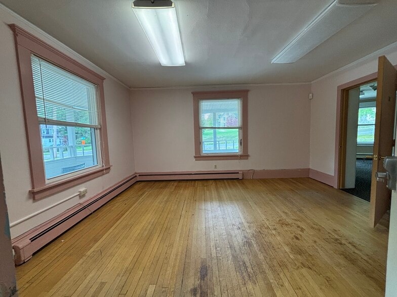More Photos Of 60 Cottage St, Great Barrington Office For Sale