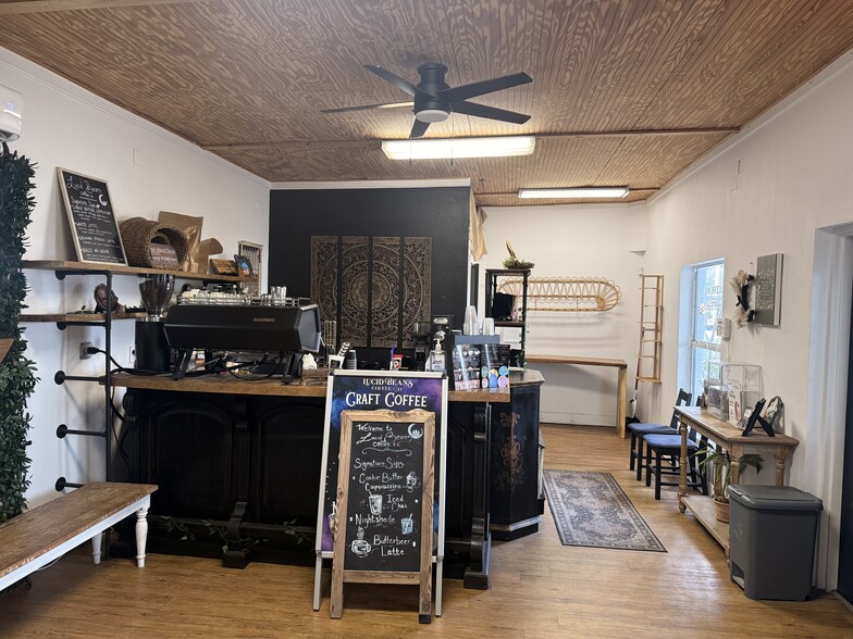 More Photos Of 1480 E Michigan St, Orlando Freestanding For Sale