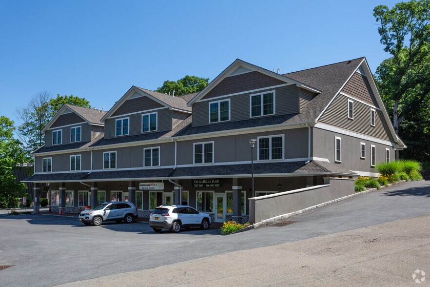 Primary Photo Of 2081-2083 Albany Post Rd, Montrose Apartments For Lease