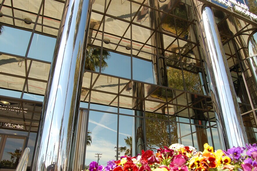 More Photos Of 2001 Wilshire Blvd, Santa Monica Office For Lease