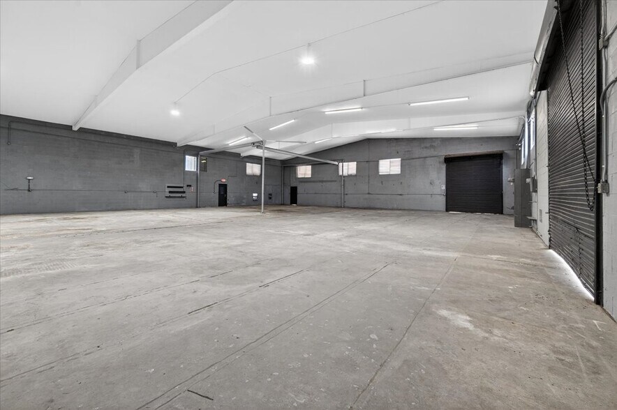 More Photos Of 749 N Plano St, Porterville Warehouse For Sale