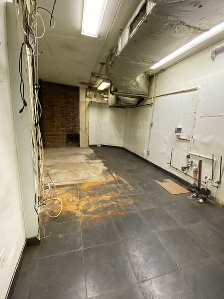 More Photos Of 352-360 Myrtle Ave, Brooklyn Apartments For Lease