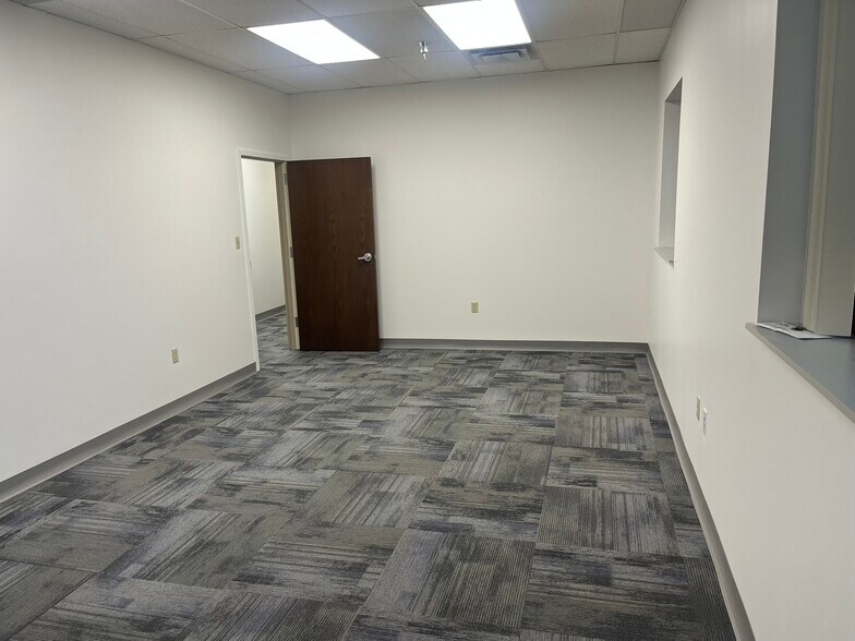 More Photos Of 9500 Brooktree Rd, Wexford Medical For Lease