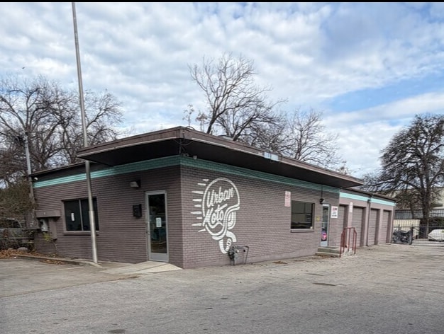 More Photos Of 1402 Hether St, Austin Office For Lease