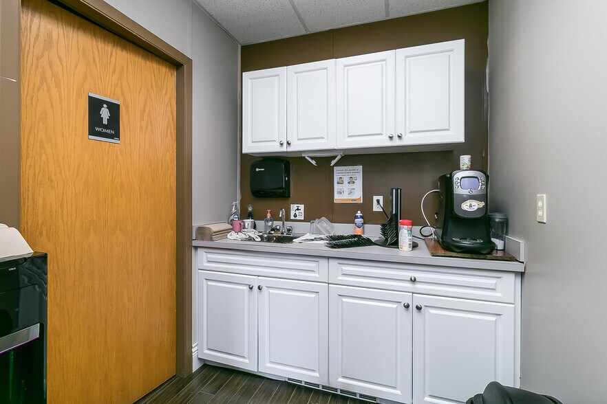 More Photos Of 17957 55th Ave, Surrey Warehouse For Sale