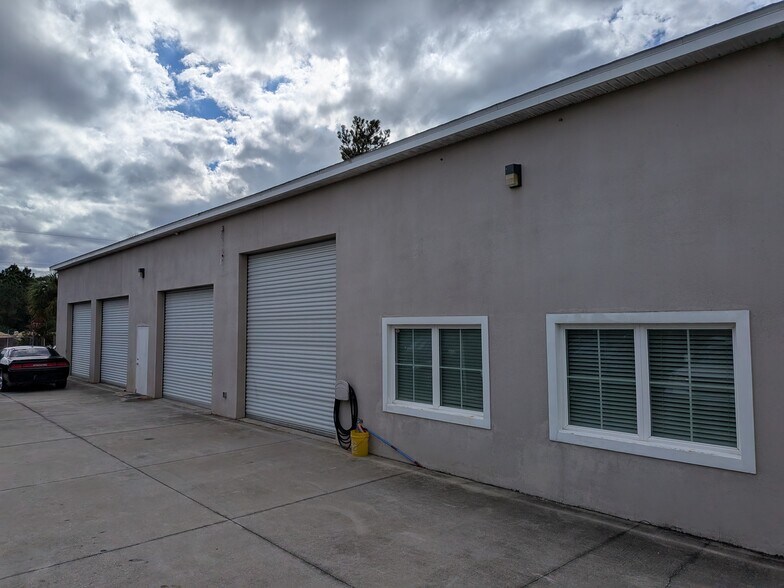 More Photos Of 1742 Canova St SE, Palm Bay Auto Repair For Sale