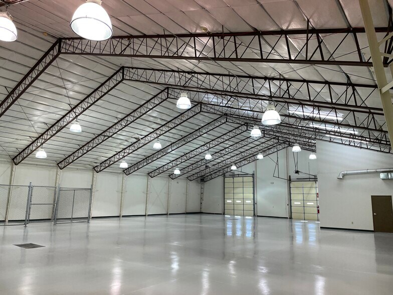 More Photos Of 19605 E 40 Hwy, Independence Warehouse For Sale