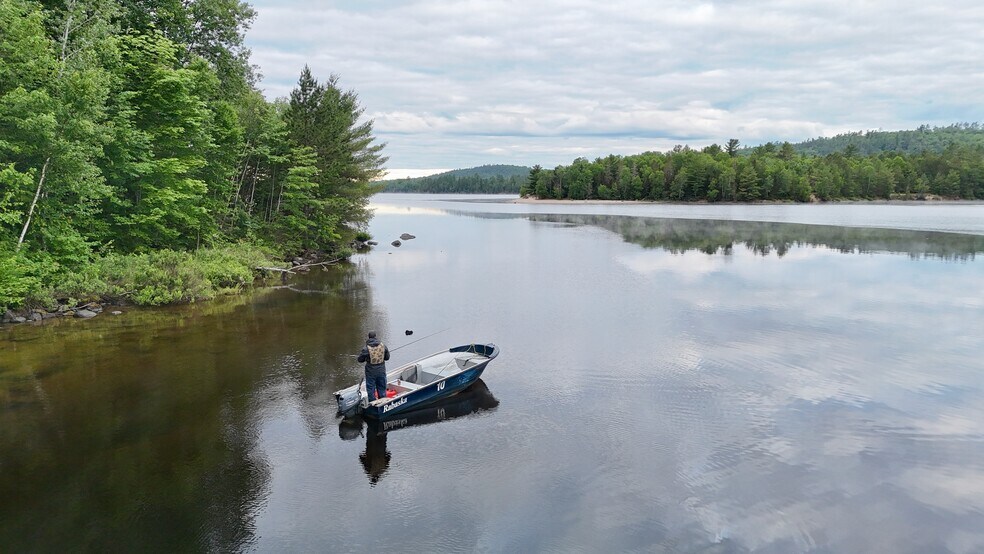 More Photos Of 55 Ch De L'oasis, Ferme-neuve Hotel For Sale