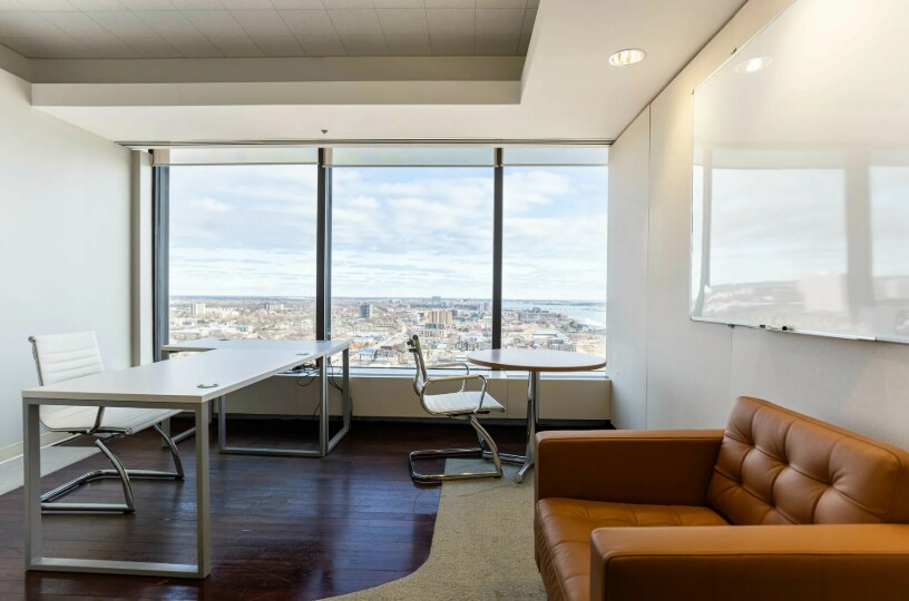 More Photos Of 600 Renaissance Ctr, Detroit Office For Lease