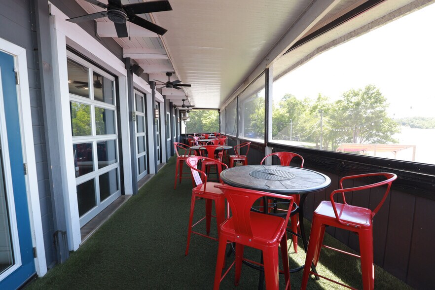 More Photos Of 700 Jordan Point Rd, Hopewell Restaurant For Sale