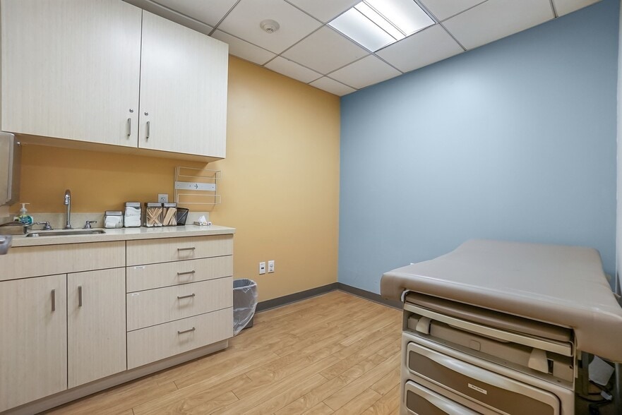 More Photos Of 20 Hope Ave, Waltham Medical For Sale