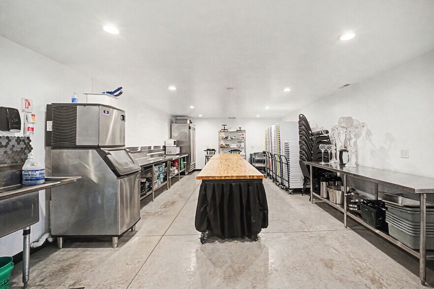 More Photos Of 3548 W County Road 500 N, Frankfort Warehouse For Sale