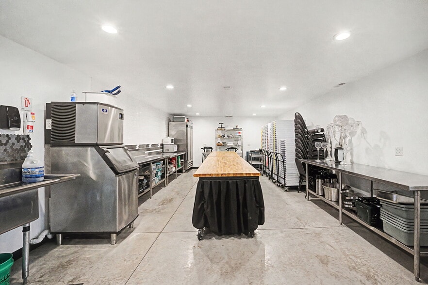 More Photos Of 3548 W County Road 500 N, Frankfort Warehouse For Sale