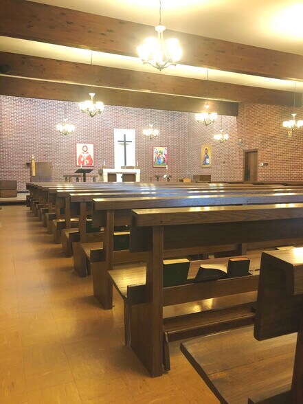 More Photos Of 9718 Dixie Hwy, Louisville Freestanding For Sale