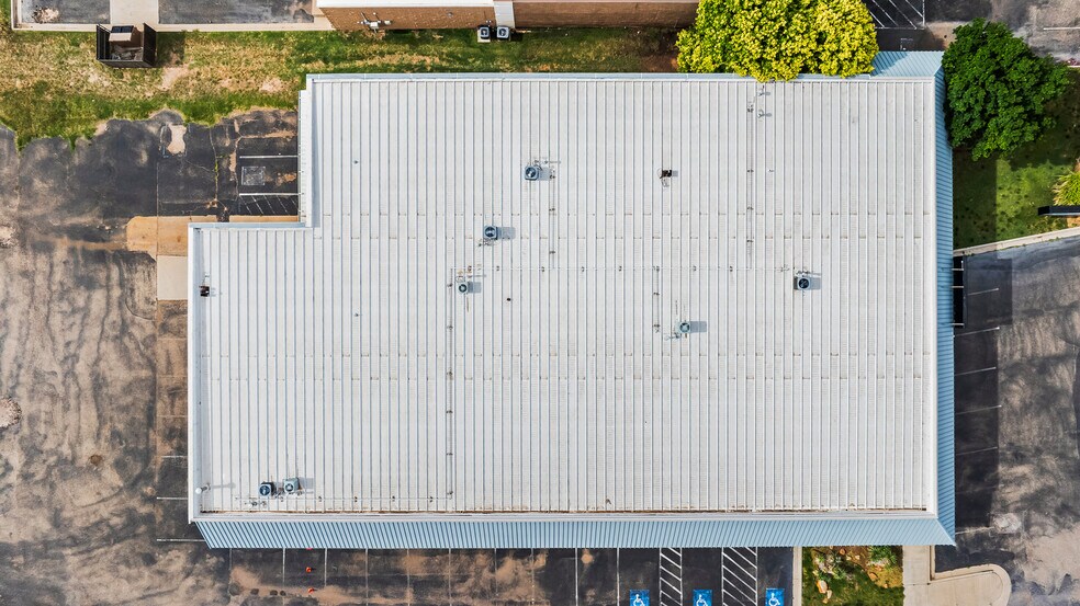 More Photos Of 7705 Quaker Ave, Lubbock Freestanding For Sale