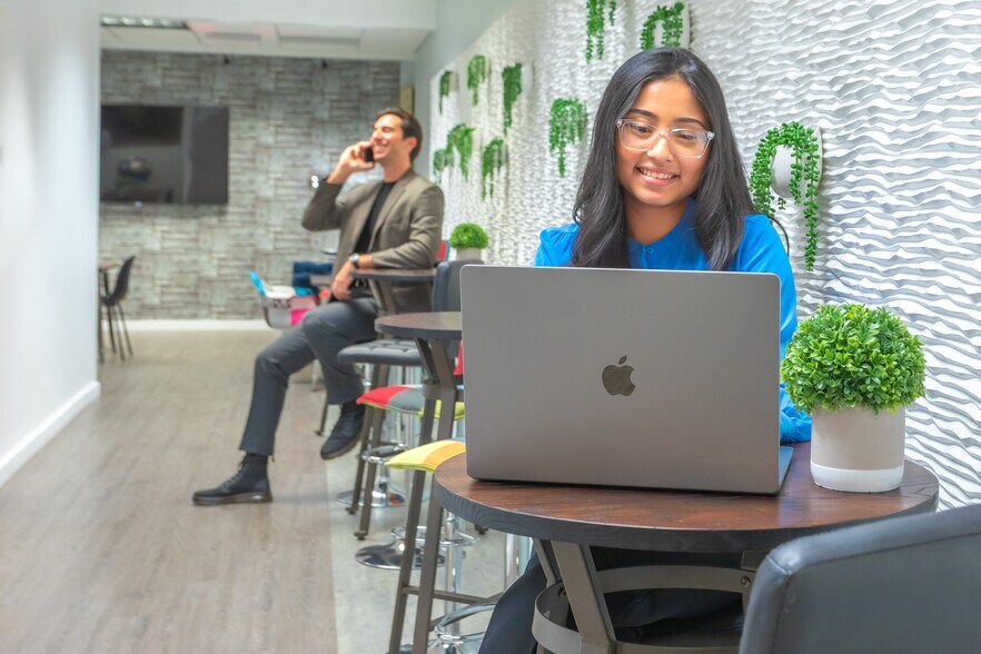 More Photos Of 2525 Ponce de Leon Blvd, Coral Gables Coworking Space