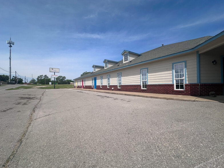 More Photos Of 710 W Broadway St, Collinsville Daycare Center For Sale