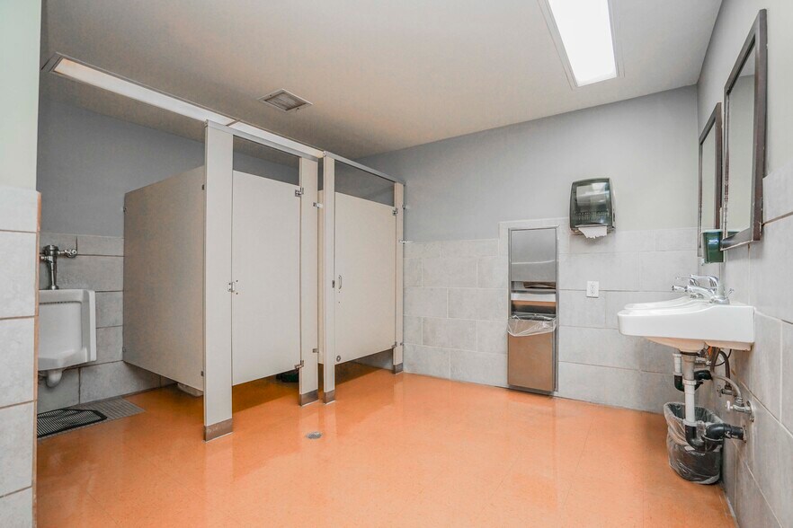 More Photos Of 4128 W Commonwealth Ave, Fullerton Office For Sale