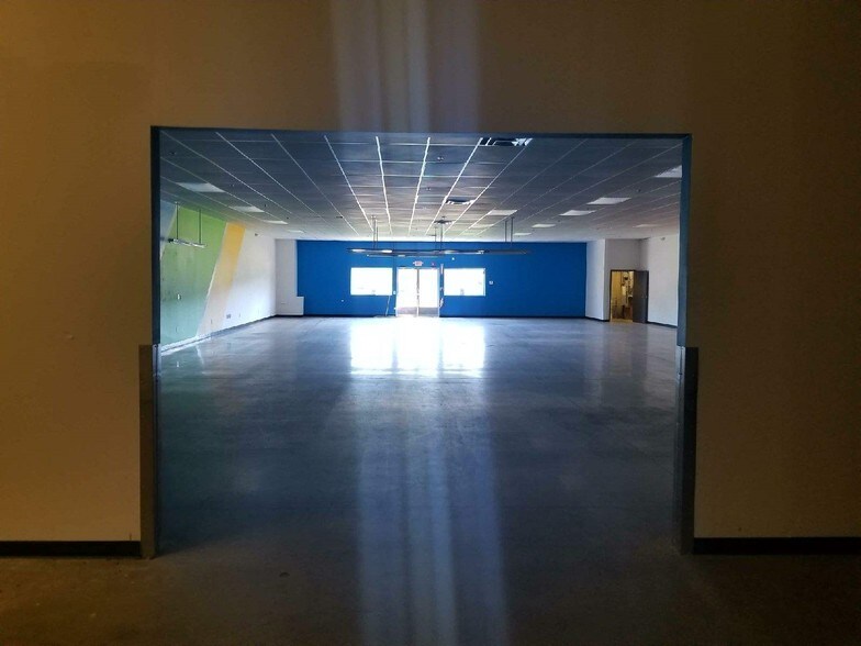 More Photos Of 71 Pullman St, Worcester Flex For Lease