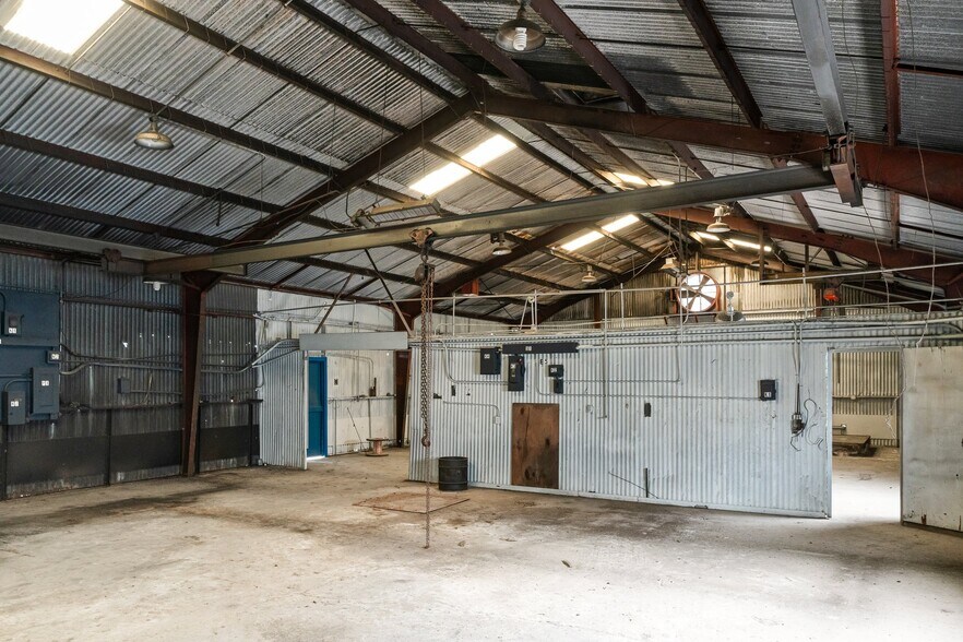 More Photos Of 3314 Carr St, Houston Manufacturing For Sale