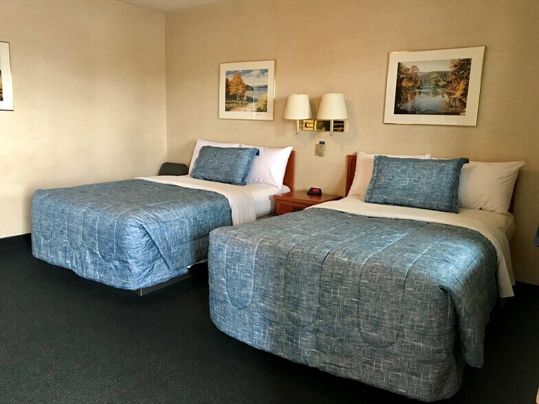 More Photos Of 8500 Road 164, Listowel Hotel For Sale