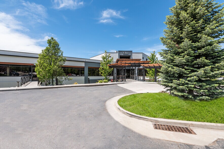 More Photos Of 6440 S Wasatch Blvd, Salt Lake City Office For Lease