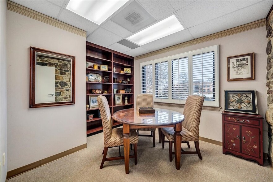 More Photos Of 2118 Rosalind Ave, Roanoke Medical For Sale