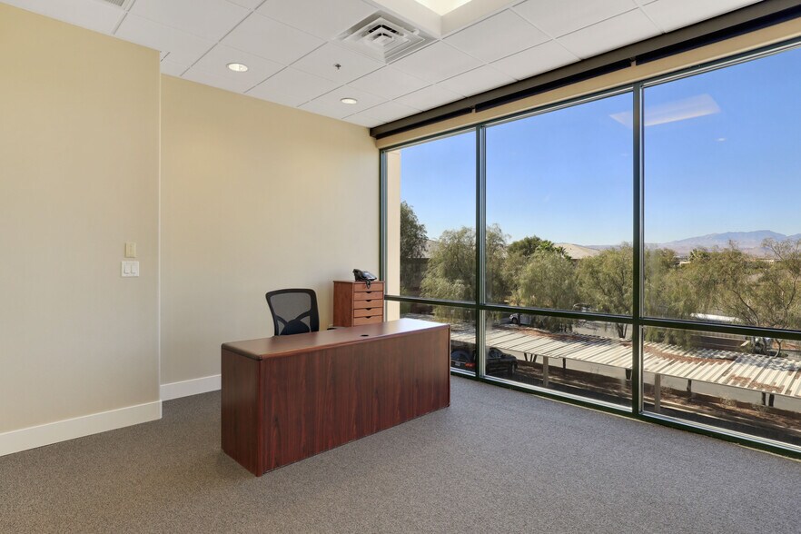 More Photos Of 2904 W Horizon Ridge Pky, Henderson Medical For Lease