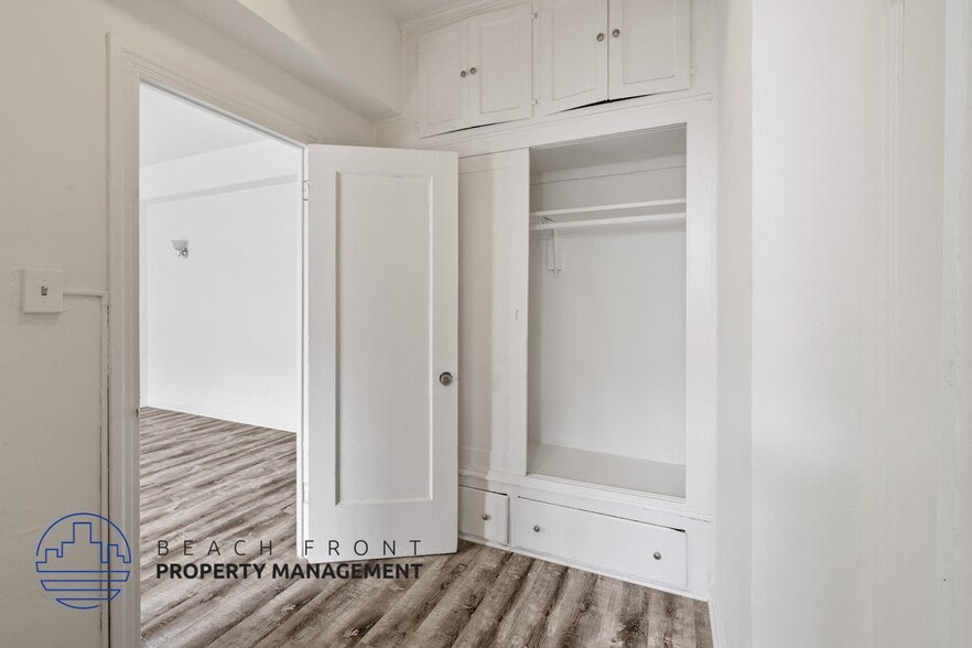 More Photos Of 512 S Hobart Blvd, Los Angeles Apartments For Sale