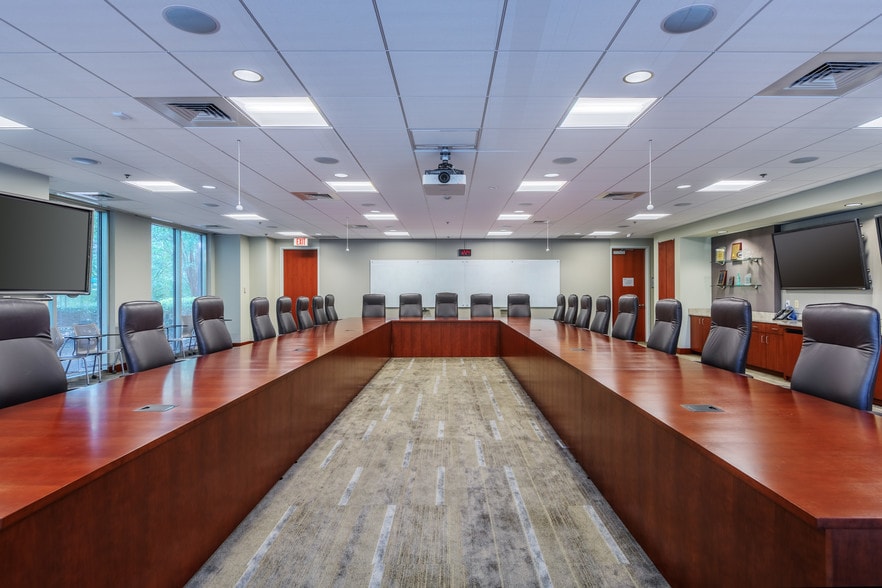 More Photos Of 10735 David Taylor Dr, Charlotte Unknown For Lease