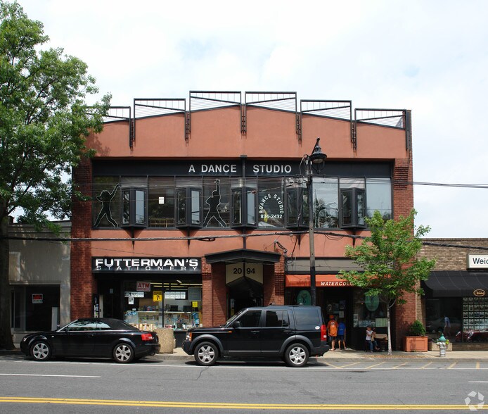 Primary Photo Of 2094 Boston Post Rd, Larchmont Storefront For Lease