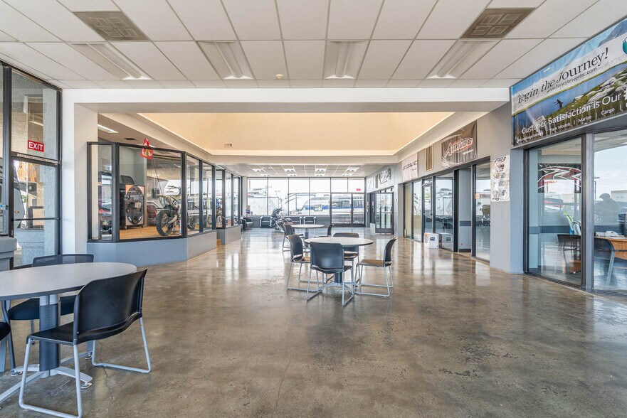 More Photos Of 45640 N 23rd St W, Lancaster Auto Dealership For Sale