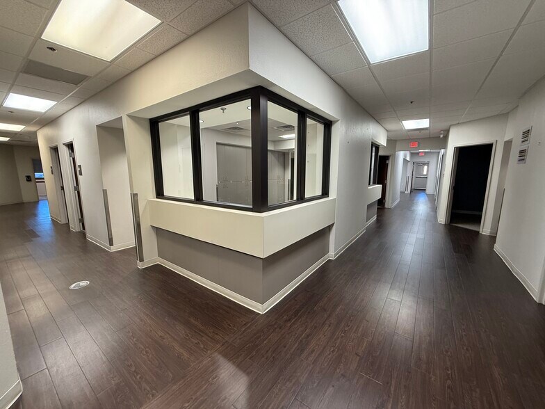 More Photos Of 3413 Golden Rd, Tyler Medical For Sale