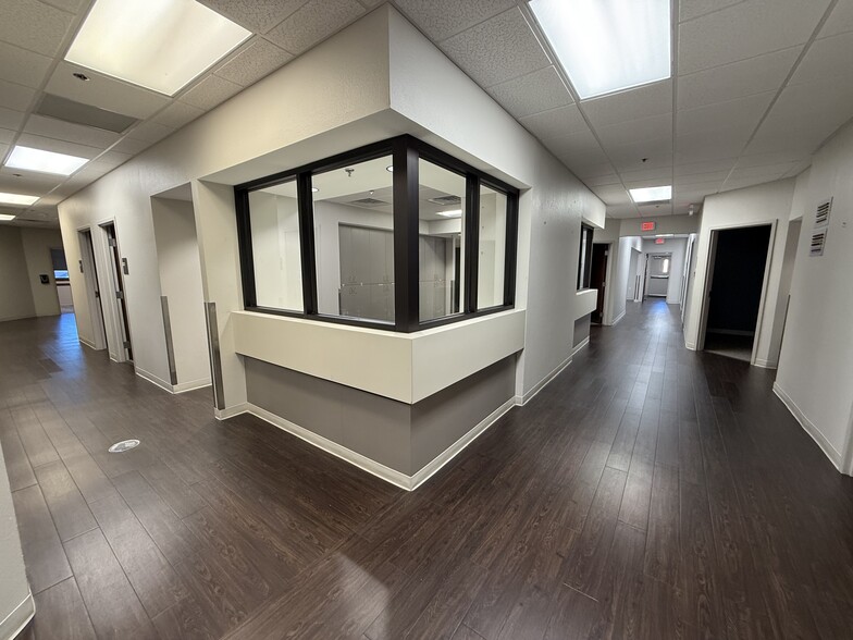 More Photos Of 3413 Golden Rd, Tyler Medical For Lease