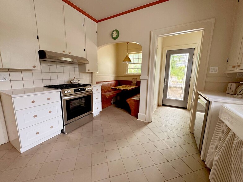 More Photos Of 2926 State St, Erie Multifamily For Sale