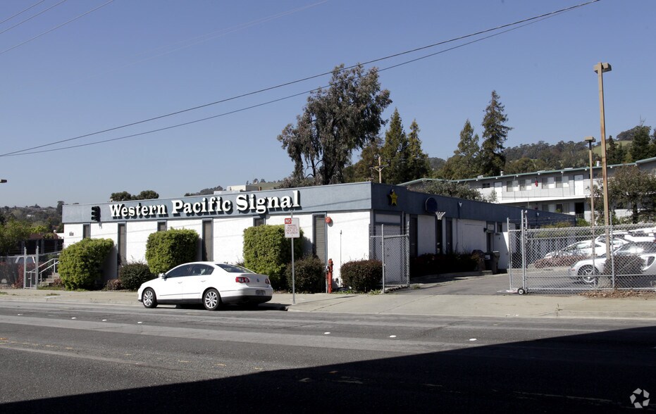 More Photos Of 15890 Foothill Blvd, San Leandro Flex For Sale