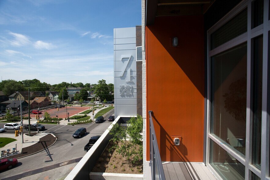 More Photos Of 747 N College Ave, Indianapolis Apartments For Lease