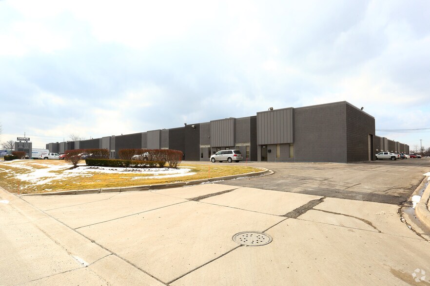 More Photos Of 30932-30976 Industrial Dr, Livonia Warehouse For Lease