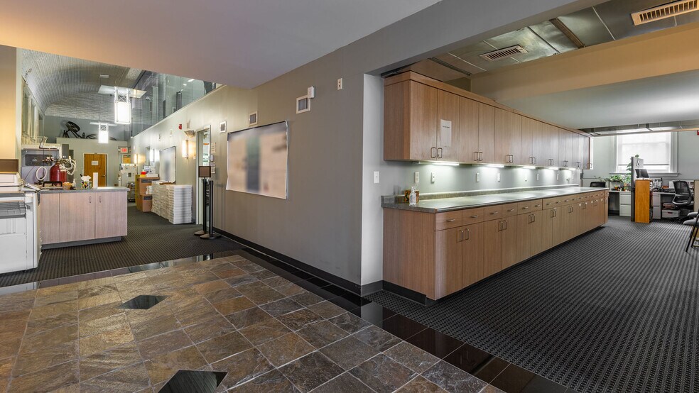 More Photos Of 632 Russell St, Covington Research And Development For Sale