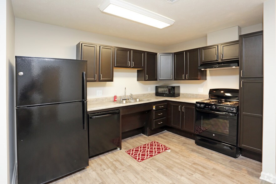 More Photos Of 25 S Linden Ave, Council Bluffs Apartments For Sale